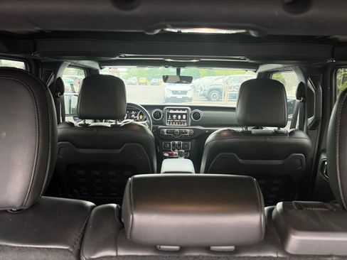 Used 2022 Jeep Wrangler Unlimited Rubicon 4xe AWD/4WD image 12