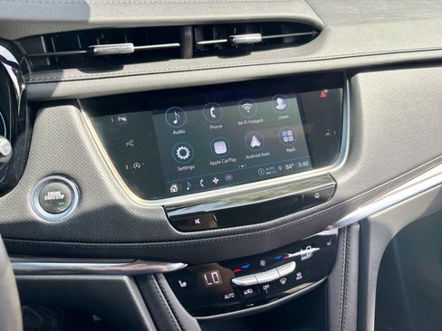 Used 2025 Cadillac XT5 Luxury FWD image 16
