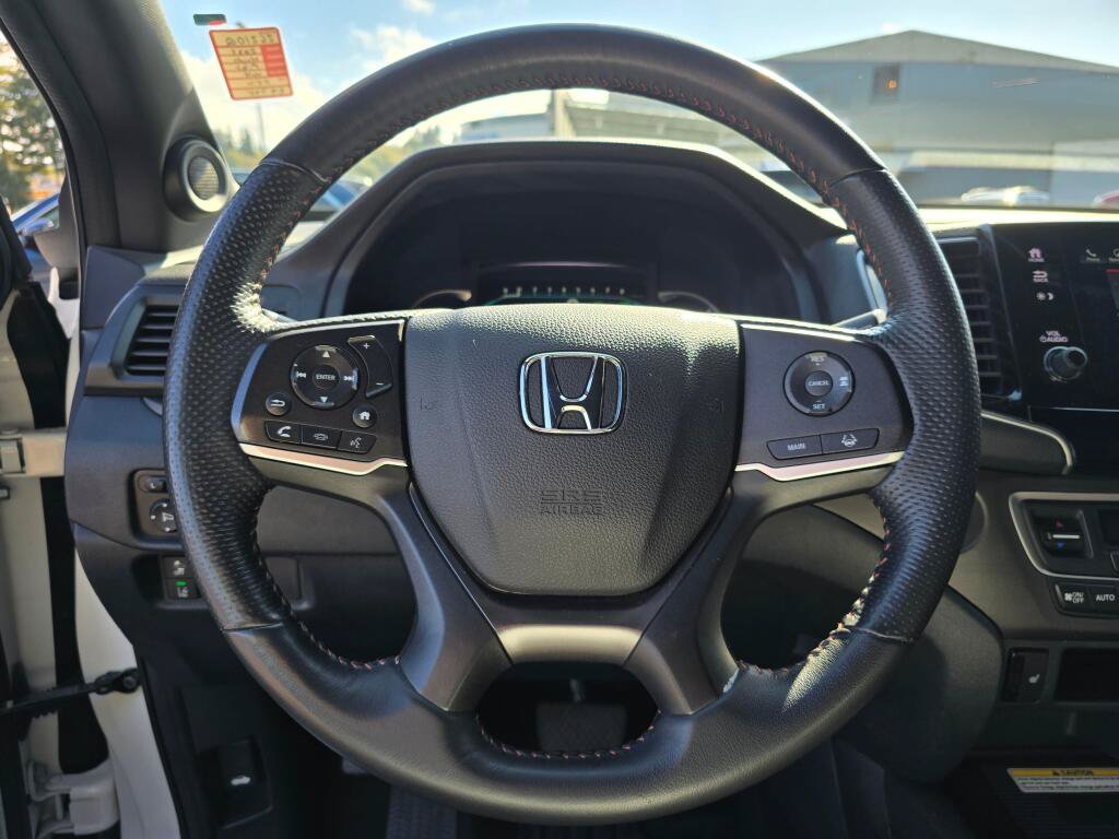 Used 2022 Honda Pilot TrailSport image 18