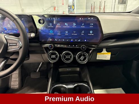 Used 2024 Chevrolet Blazer EV LT AWD/4WD image 12