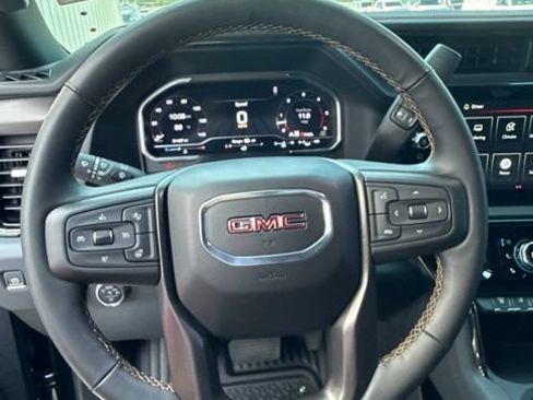Used 2024 GMC Sierra 2500 AT4 w/ AT4 Premium Plus Package AWD/4WD image 34