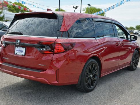 Used 2025 Honda Odyssey Sport-L image 4