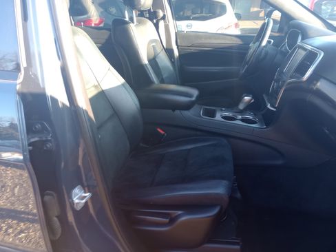 Used 2018 Jeep Grand Cherokee Altitude image 13