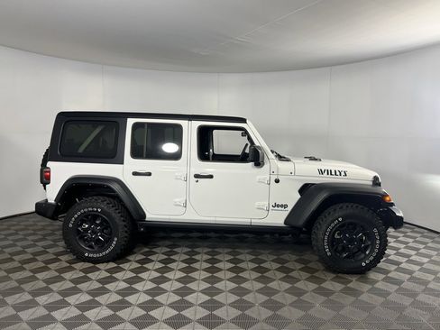 Certified 2023 Jeep Wrangler Unlimited image 5