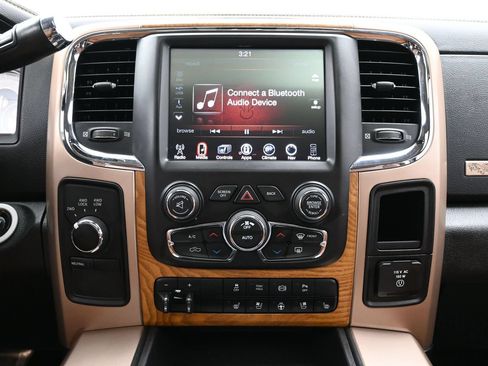 Used 2015 RAM 2500 Longhorn w/ Convenience Group AWD/4WD image 17
