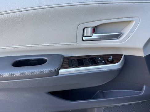 Certified 2022 Toyota Sienna XLE AWD/4WD image 10