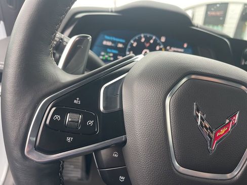 Used 2021 Chevrolet Corvette Stingray w/ Chrome Exterior Badge Package image 15