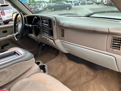 Used 2002 Chevrolet Suburban LS RWD image 19