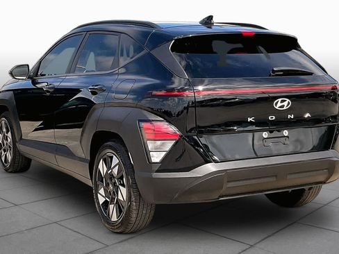 Used 2025 Hyundai Kona SEL FWD image 11