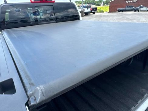 Used 2022 GMC Canyon Denali RWD image 17