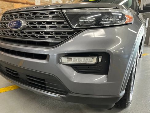 Used 2021 Ford Explorer XLT w/ Equipment Group 202A RWD image 10