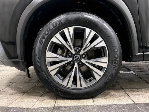 Certified 2023 Nissan Rogue SV image 7