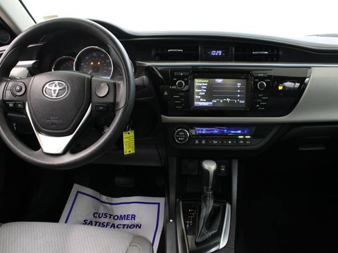 Used 2016 Toyota Corolla LE FWD image 9