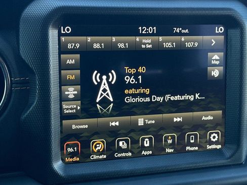 Used 2022 Jeep Wrangler Unlimited Sahara image 20