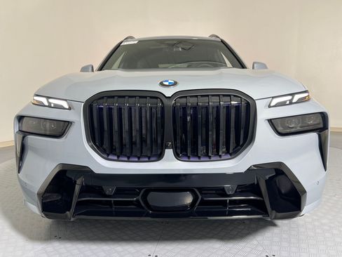 Used 2026 BMW X7 xDrive40i w/ M Sport Package AWD/4WD image 5