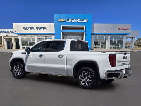 Used 2024 GMC Sierra 1500 SLT AWD/4WD image 11