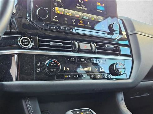 Used 2024 Nissan Pathfinder Platinum w/ Cargo Package image 17