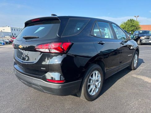 Used 2022 Chevrolet Equinox LS AWD/4WD image 3