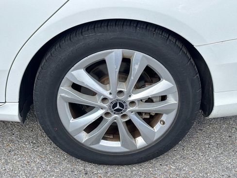 Used 2019 Mercedes-Benz C 300 Sedan image 4