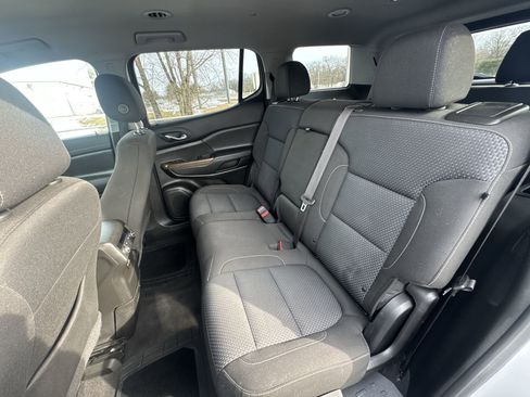 Certified 2023 GMC Acadia SLE image 22