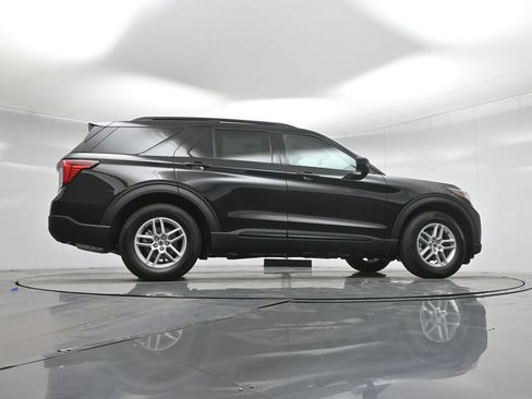 New 2026 Ford Explorer Active RWD image 46