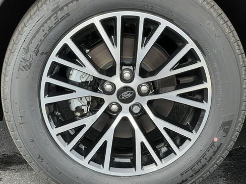 New 2024 Ford Escape SE FWD image 8