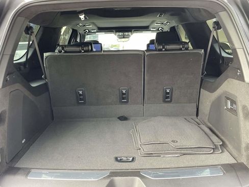 Certified 2025 Cadillac Escalade ESV Sport Platinum image 10