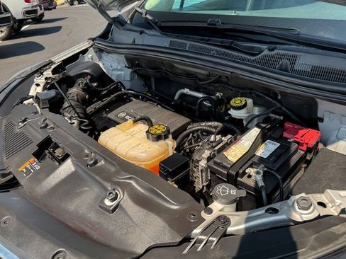 Used 2019 Buick Encore Preferred AWD/4WD image 29