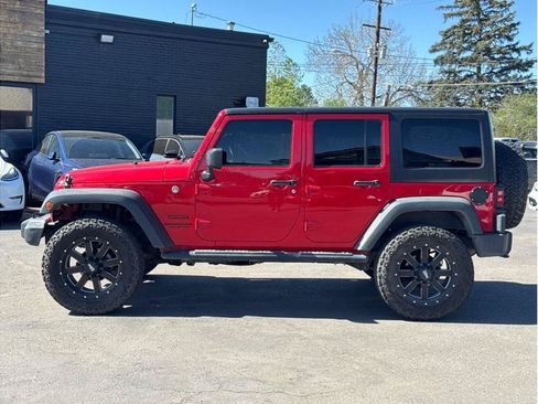 Used 2016 Jeep Wrangler Unlimited Sport w/ Quick Order Package 24S AWD/4WD image 2