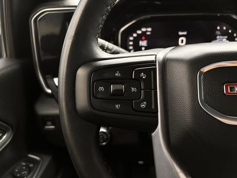 Used 2025 GMC Sierra 2500 SLT image 15