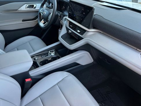 New 2026 Ford Explorer Active w/ Active Comfort Package image 16