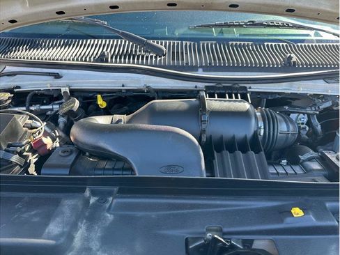 Used 2013 Ford E-150 and Econoline 150 Wagon RWD image 27