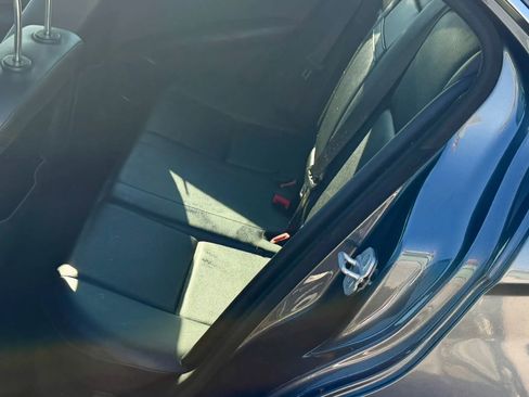 Used 2013 Mercedes-Benz C 250 Sedan image 9