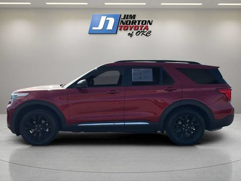 Used 2020 Ford Explorer XLT w/ Equipment Group 202A AWD/4WD image 8