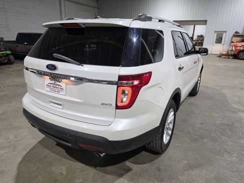 Used 2013 Ford Explorer XLT AWD/4WD image 10