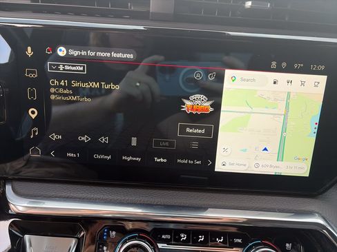 Used 2024 GMC Sierra 1500 Denali w/ Technology Package AWD/4WD image 23