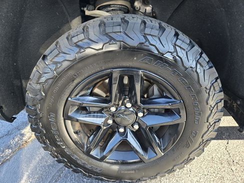 Used 2021 Chevrolet Silverado 1500 LT Trail Boss w/ Bed Protection Package image 43