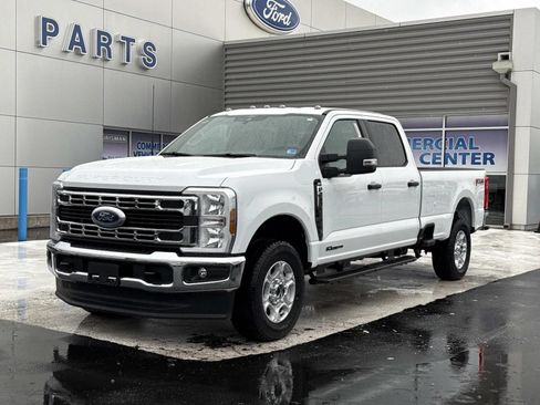 New 2026 Ford F250 XLT w/ FX4 Off-Road Package AWD/4WD image 7