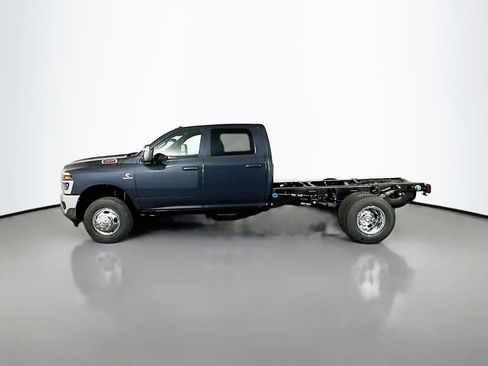 New 2026 RAM 3500 Tradesman w/ Chrome Appearance Group A RWD image 4