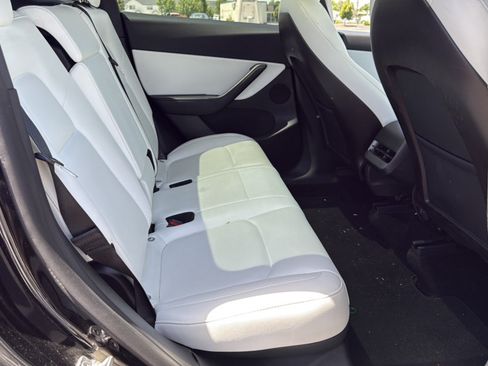 Used 2021 Tesla Model Y Long Range AWD/4WD image 12