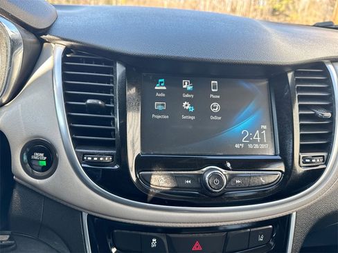 Used 2017 Chevrolet Trax Premier w/ Driver Confidence II Package image 27