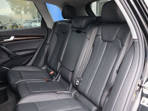 Used 2019 Audi Q5 2.0T Premium Plus w/ Premium Plus Package AWD/4WD image 11