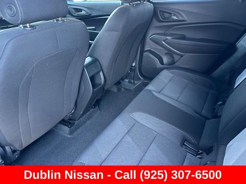 Used 2025 Chevrolet Trax RS FWD image 15