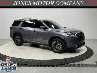 Used 2025 Nissan Pathfinder SL w/ SL Premium Package