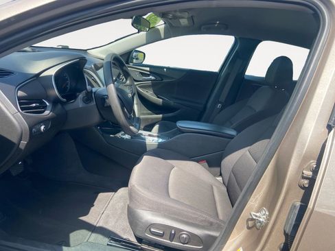 Used 2023 Chevrolet Malibu LT image 9