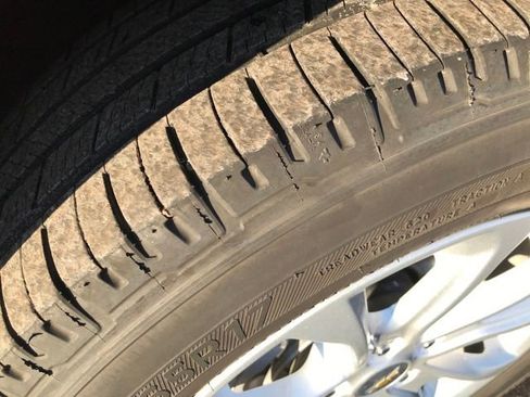 Certified 2019 Chevrolet Equinox LT w/ LPO, Floor Liner Package image 22