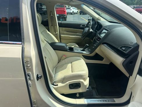 Used 2018 Lincoln MKT AWD w/ Technology Package image 14