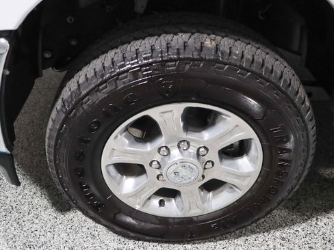 Used 2024 RAM 2500 Big Horn AWD/4WD image 11