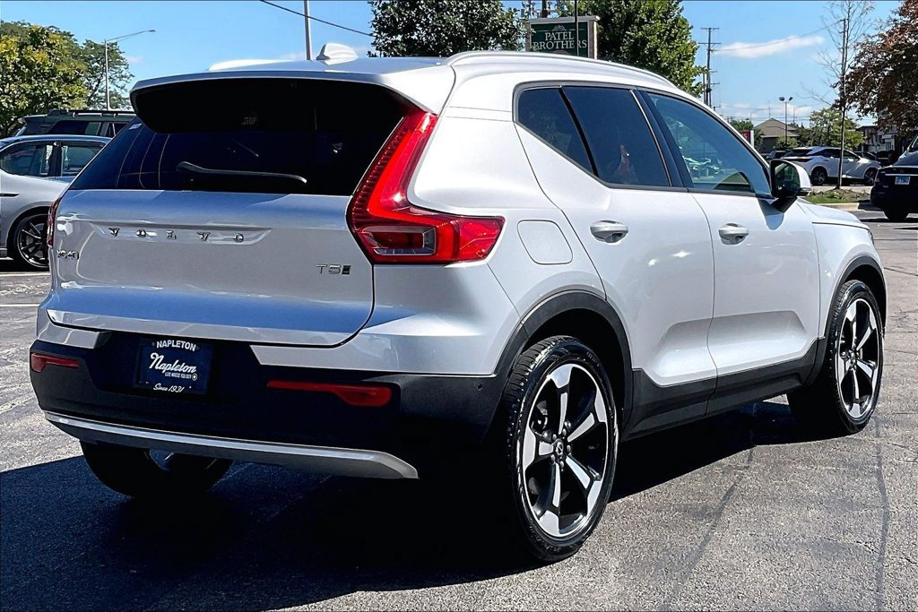 Used 2019 Volvo XC40 T5 Momentum AWD/4WD image 16