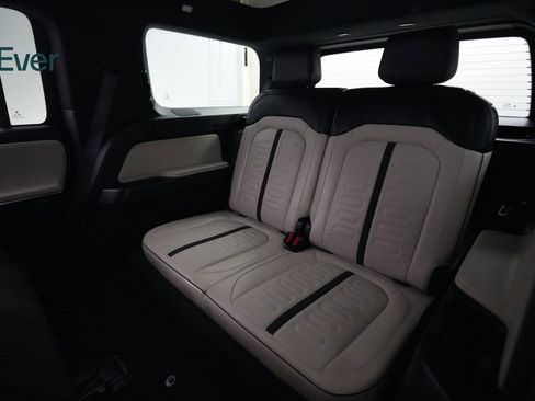 Used 2025 Rivian R1S Adventure AWD/4WD image 25